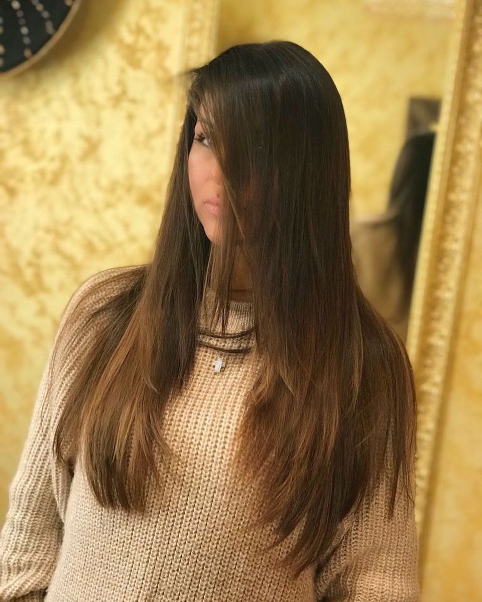 Dettaglio di capelli lunghi con extension